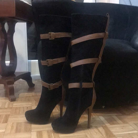 Boots - Picture 2 of 3
